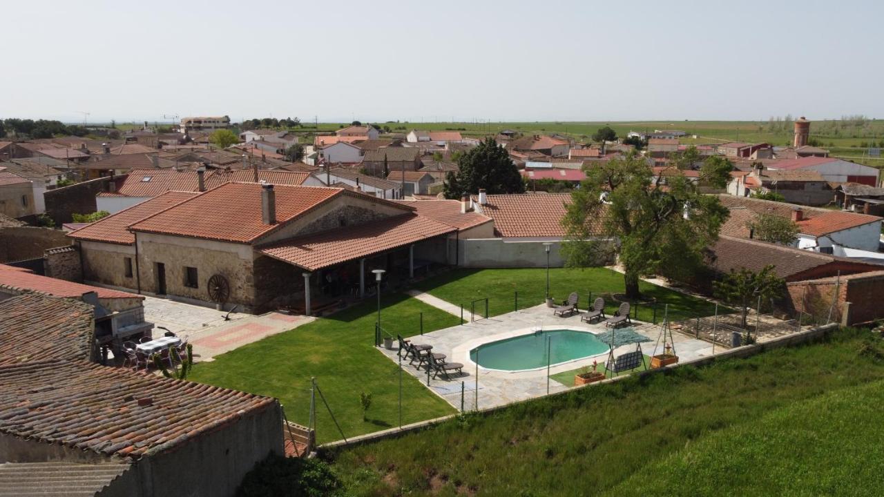 El Almendro Del Cura Villa Villarmayor  Exterior foto