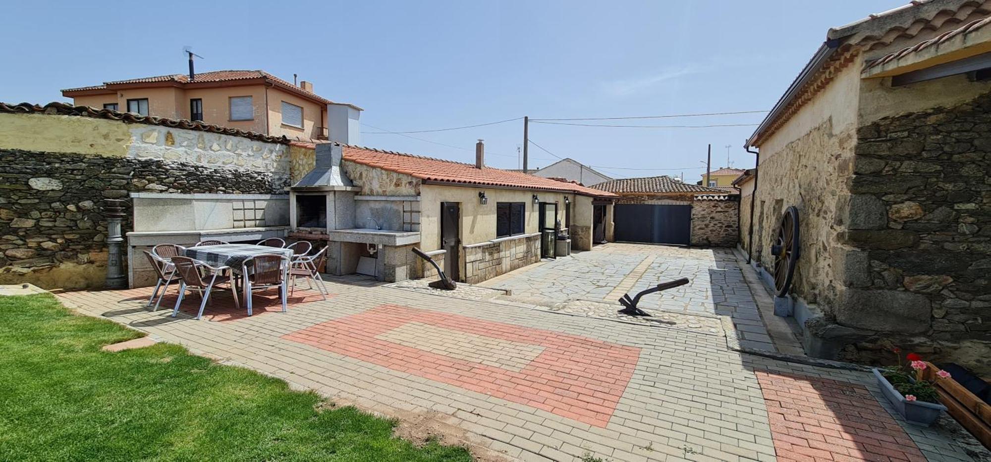 El Almendro Del Cura Villa Villarmayor  Exterior foto